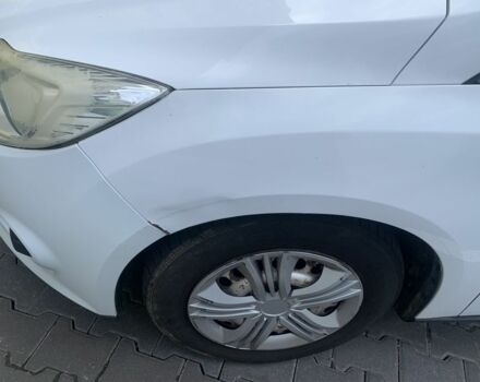 Белый Форд Фокус, объемом двигателя 1.6 л и пробегом 280 тыс. км за 4800 $, фото 12 на Automoto.ua