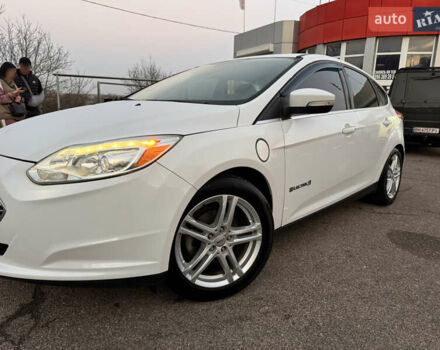 Белый Форд Фокус, объемом двигателя 0 л и пробегом 138 тыс. км за 7999 $, фото 8 на Automoto.ua