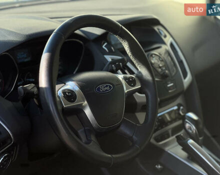 Белый Форд Фокус, объемом двигателя 1.6 л и пробегом 254 тыс. км за 6500 $, фото 3 на Automoto.ua