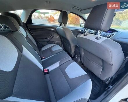 Белый Форд Фокус, объемом двигателя 1.6 л и пробегом 223 тыс. км за 7500 $, фото 11 на Automoto.ua