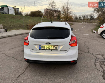 Белый Форд Фокус, объемом двигателя 0 л и пробегом 138 тыс. км за 7999 $, фото 4 на Automoto.ua