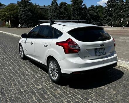 Білий Форд Фокус, об'ємом двигуна 0 л та пробігом 130 тис. км за 9000 $, фото 3 на Automoto.ua