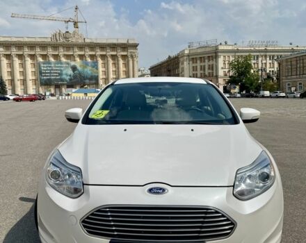 Белый Форд Фокус, объемом двигателя 0 л и пробегом 135 тыс. км за 7600 $, фото 5 на Automoto.ua