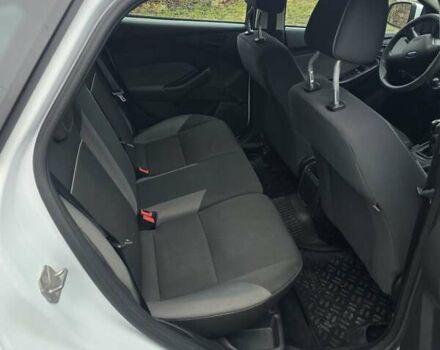 Белый Форд Фокус, объемом двигателя 1.6 л и пробегом 160 тыс. км за 6500 $, фото 4 на Automoto.ua