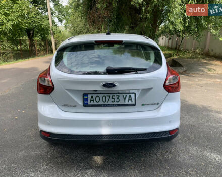 Белый Форд Фокус, объемом двигателя 0 л и пробегом 136 тыс. км за 5200 $, фото 1 на Automoto.ua