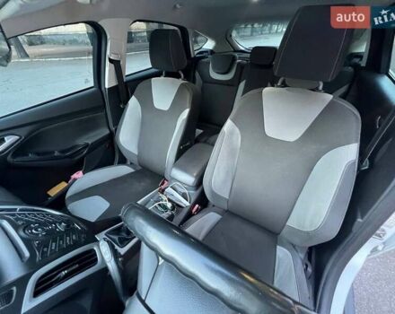 Белый Форд Фокус, объемом двигателя 1.6 л и пробегом 199 тыс. км за 7500 $, фото 11 на Automoto.ua