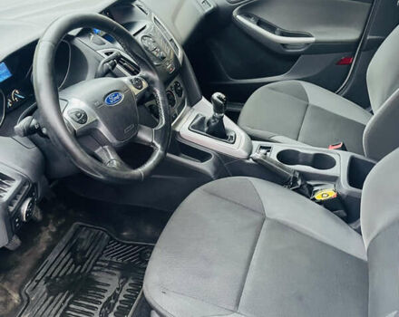 Белый Форд Фокус, объемом двигателя 1.6 л и пробегом 288 тыс. км за 5200 $, фото 12 на Automoto.ua