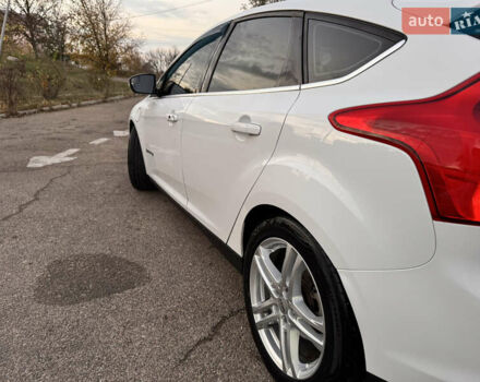 Белый Форд Фокус, объемом двигателя 0 л и пробегом 138 тыс. км за 7999 $, фото 5 на Automoto.ua