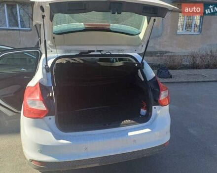 Белый Форд Фокус, объемом двигателя 1.6 л и пробегом 207 тыс. км за 7200 $, фото 14 на Automoto.ua