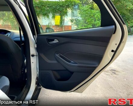 Белый Форд Фокус, объемом двигателя 1.6 л и пробегом 214 тыс. км за 7700 $, фото 10 на Automoto.ua