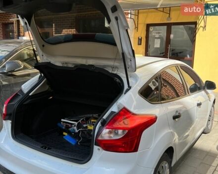 Белый Форд Фокус, объемом двигателя 1.6 л и пробегом 133 тыс. км за 8000 $, фото 12 на Automoto.ua