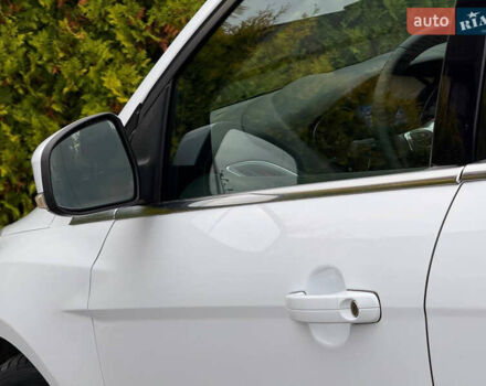 Белый Форд Фокус, объемом двигателя 1.6 л и пробегом 227 тыс. км за 8900 $, фото 20 на Automoto.ua