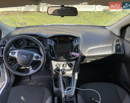 Білий Форд Фокус, об'ємом двигуна 1 л та пробігом 113 тис. км за 5500 $, фото 6 на Automoto.ua