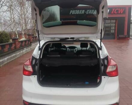 Белый Форд Фокус, объемом двигателя 1 л и пробегом 290 тыс. км за 6000 $, фото 9 на Automoto.ua