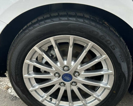 Белый Форд Фокус, объемом двигателя 0 л и пробегом 100 тыс. км за 8500 $, фото 16 на Automoto.ua