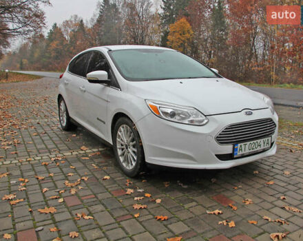 Белый Форд Фокус, объемом двигателя 0 л и пробегом 154 тыс. км за 7300 $, фото 3 на Automoto.ua