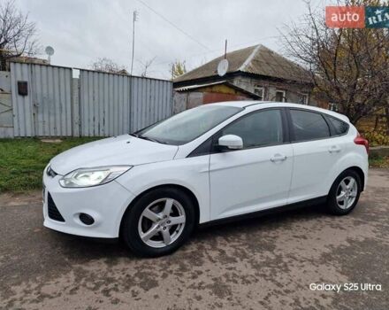Белый Форд Фокус, объемом двигателя 1 л и пробегом 149 тыс. км за 5600 $, фото 2 на Automoto.ua