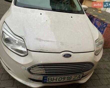 Белый Форд Фокус, объемом двигателя 0 л и пробегом 154 тыс. км за 5800 $, фото 7 на Automoto.ua