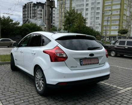 Форд Фокус 2013 в Ивано-Франковске на Automoto.ua Белый Форд Фокус, объемом двигателя 0 л и пробегом 165 тыс. км за 7800 $, фото 4 на Automoto.ua