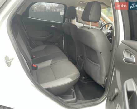 Белый Форд Фокус, объемом двигателя 1.56 л и пробегом 260 тыс. км за 7399 $, фото 7 на Automoto.ua