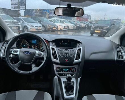 Форд Фокус 2013 в Львове на Automoto.ua Белый Форд Фокус, объемом двигателя 1 л и пробегом 290 тыс. км за 5490 $, фото 34 на Automoto.ua