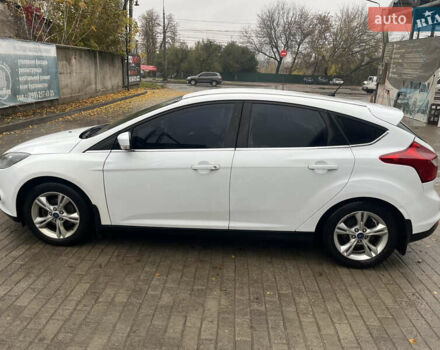 Форд Фокус 2013 в Сумах на Automoto.ua Белый Форд Фокус, объемом двигателя 1 л и пробегом 215 тыс. км за 6500 $, фото 1 на Automoto.ua