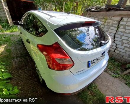 Белый Форд Фокус, объемом двигателя 1.6 л и пробегом 126 тыс. км за 8100 $, фото 4 на Automoto.ua