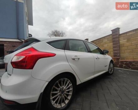 Белый Форд Фокус, объемом двигателя 0 л и пробегом 92 тыс. км за 6500 $, фото 5 на Automoto.ua