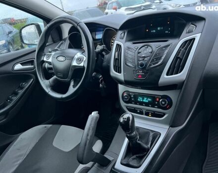 Форд Фокус 2013 в Львове на Automoto.ua Белый Форд Фокус, объемом двигателя 1 л и пробегом 290 тыс. км за 5490 $, фото 37 на Automoto.ua