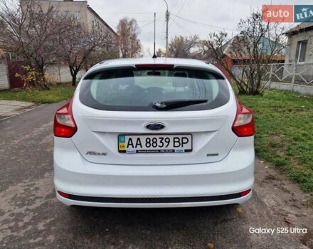 Белый Форд Фокус, объемом двигателя 1 л и пробегом 149 тыс. км за 5600 $, фото 7 на Automoto.ua