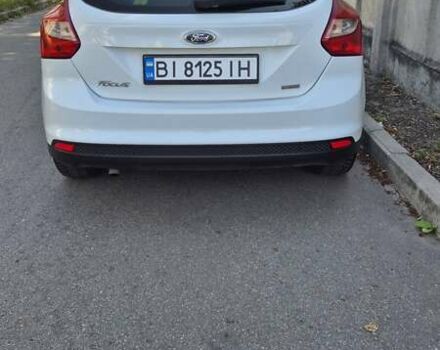 Форд Фокус 2013 в Полтаве на Automoto.ua Белый Форд Фокус, объемом двигателя 1 л и пробегом 160 тыс. км за 6450 $, фото 4 на Automoto.ua