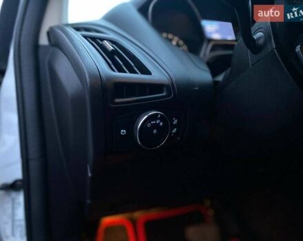 Белый Форд Фокус, объемом двигателя 2 л и пробегом 226 тыс. км за 6990 $, фото 17 на Automoto.ua