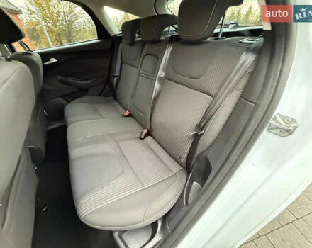 Белый Форд Фокус, объемом двигателя 1.6 л и пробегом 227 тыс. км за 8900 $, фото 39 на Automoto.ua