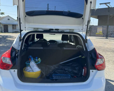 Белый Форд Фокус, объемом двигателя 1 л и пробегом 280 тыс. км за 5700 $, фото 3 на Automoto.ua