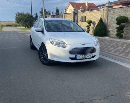 Белый Форд Фокус, объемом двигателя 0 л и пробегом 115 тыс. км за 5400 $, фото 7 на Automoto.ua