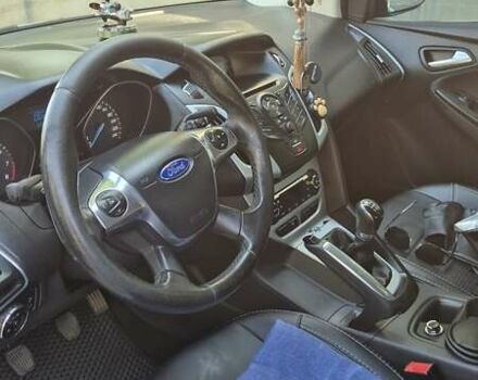 Форд Фокус 2013 в Полтаве на Automoto.ua Белый Форд Фокус, объемом двигателя 1 л и пробегом 160 тыс. км за 6450 $, фото 6 на Automoto.ua