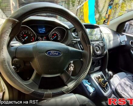 Белый Форд Фокус, объемом двигателя 1.6 л и пробегом 126 тыс. км за 8100 $, фото 2 на Automoto.ua