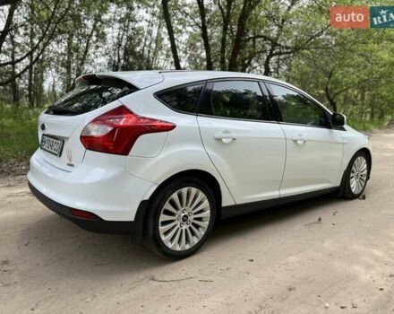 Белый Форд Фокус, объемом двигателя 1 л и пробегом 170 тыс. км за 6000 $, фото 4 на Automoto.ua