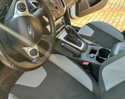 Белый Форд Фокус, объемом двигателя 1 л и пробегом 290 тыс. км за 4999 $, фото 4 на Automoto.ua