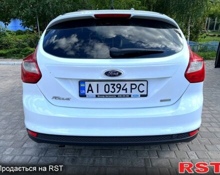 Форд Фокус 2013 в Киеве на Automoto.ua Белый Форд Фокус, объемом двигателя 1 л и пробегом 184 тыс. км за 6299 $, фото 3 на Automoto.ua