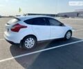Белый Форд Фокус, объемом двигателя 1 л и пробегом 160 тыс. км за 5500 $, фото 2 на Automoto.ua