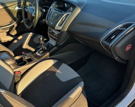 Белый Форд Фокус, объемом двигателя 1 л и пробегом 290 тыс. км за 4999 $, фото 5 на Automoto.ua