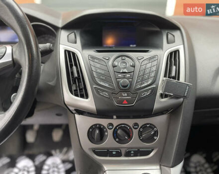 Белый Форд Фокус, объемом двигателя 1.56 л и пробегом 260 тыс. км за 7399 $, фото 9 на Automoto.ua