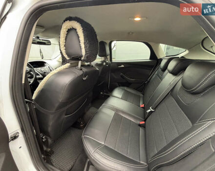 Білий Форд Фокус, об'ємом двигуна 1 л та пробігом 160 тис. км за 5990 $, фото 16 на Automoto.ua