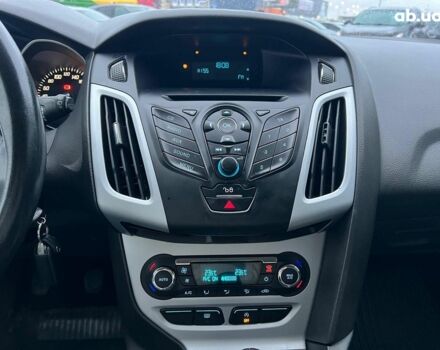 Форд Фокус 2013 в Львове на Automoto.ua Белый Форд Фокус, объемом двигателя 1 л и пробегом 290 тыс. км за 5490 $, фото 25 на Automoto.ua