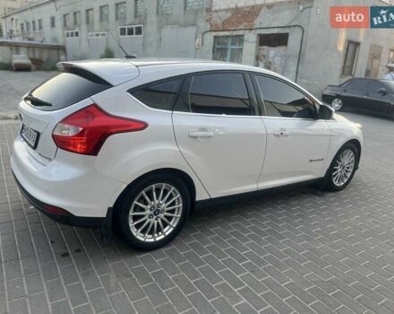 Белый Форд Фокус, объемом двигателя 0 л и пробегом 140 тыс. км за 7000 $, фото 4 на Automoto.ua