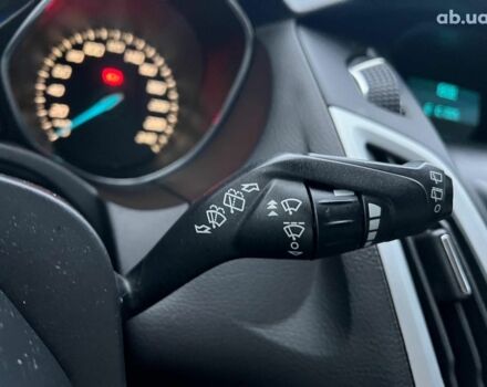 Форд Фокус 2013 в Львове на Automoto.ua Белый Форд Фокус, объемом двигателя 1 л и пробегом 290 тыс. км за 5490 $, фото 23 на Automoto.ua