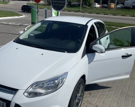 Форд Фокус 2013 в Харькове на Automoto.ua Белый Форд Фокус, объемом двигателя 1.6 л и пробегом 122 тыс. км за 7300 $, фото 2 на Automoto.ua