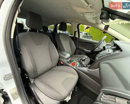 Білий Форд Фокус, об'ємом двигуна 1.6 л та пробігом 227 тис. км за 8600 $, фото 27 на Automoto.ua