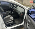 Форд Фокус 2013 в Сумах на Automoto.ua Белый Форд Фокус, объемом двигателя 1 л и пробегом 215 тыс. км за 6500 $, фото 5 на Automoto.ua